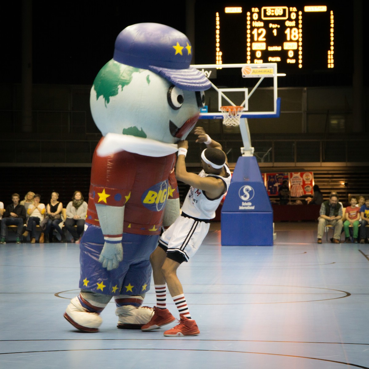 O Fotomagazin / Harlem Globetrotters in der TipsArena 2016